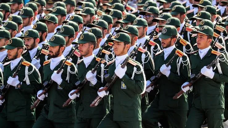 الحرس الثوري: احتجاز سفينتين حاولتا عبور مضيق هرمز دون تصريح