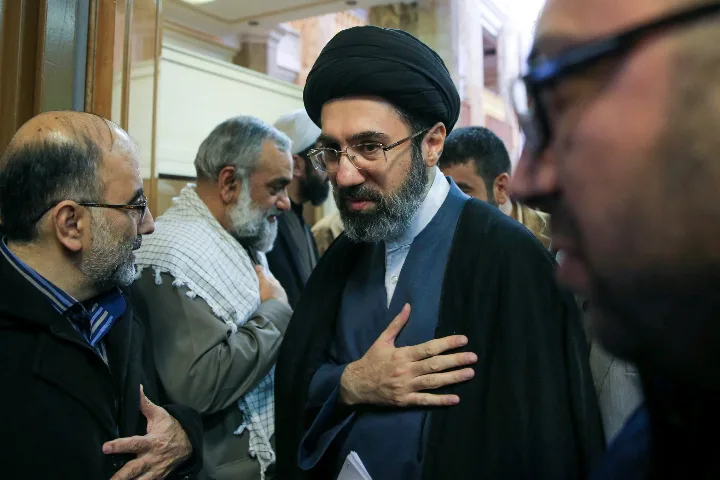 المرشد الأعلى لإيران: وحدة البلاد ستزداد قوة وصلاب