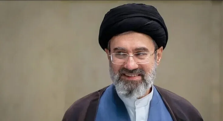 الخامنئي: أثبتنا قدراتنا الفريدة.. والعدو يُهزم اليوم في "الجهاد الاقتصادي"