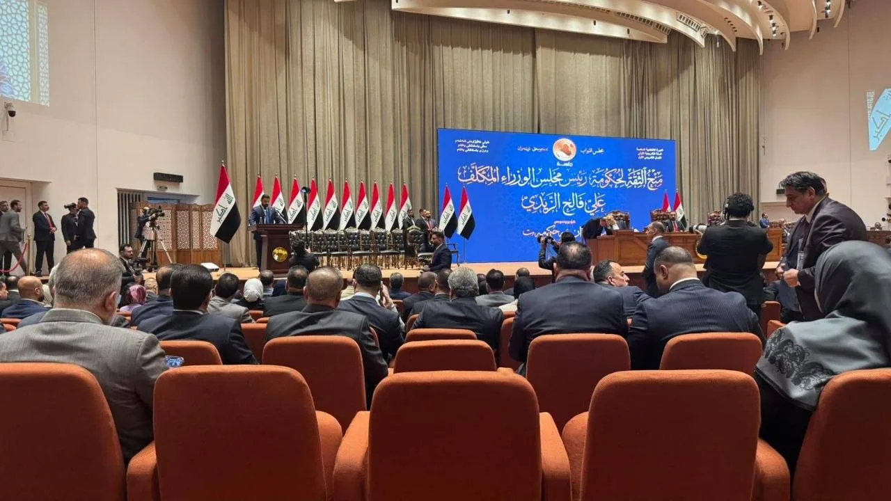 مجلس النواب يمنح الثقة لحكومة علي فالح الزيدي ويصوّت على المنهاج الوزاري