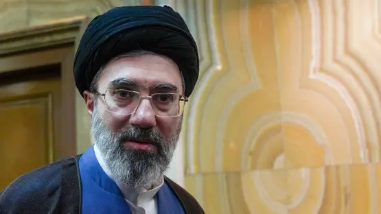 المرشد الإيراني: الاقتصاد المقاوم والوحدة الوطنية أولوية المرحلة المقبلة