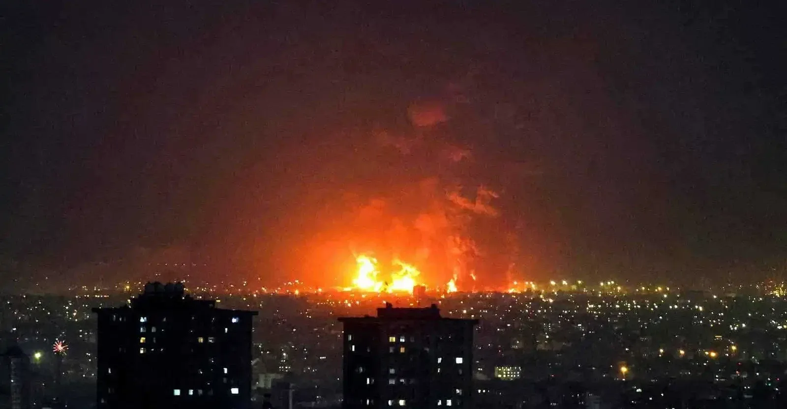 وسائل إعلام إيرانية: انفجارات شرق بندر عباس وتفعيل الدفاعات الجوية