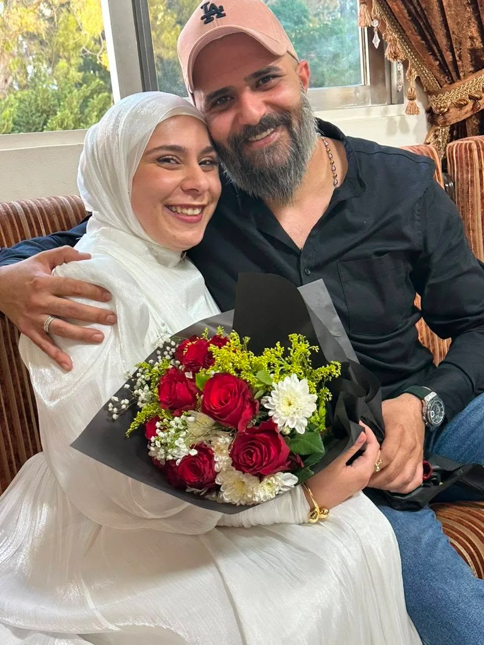 قصة حب وُلدت من النزوح.. زهراء وجهاد يتحدّيان الحرب بالزواج