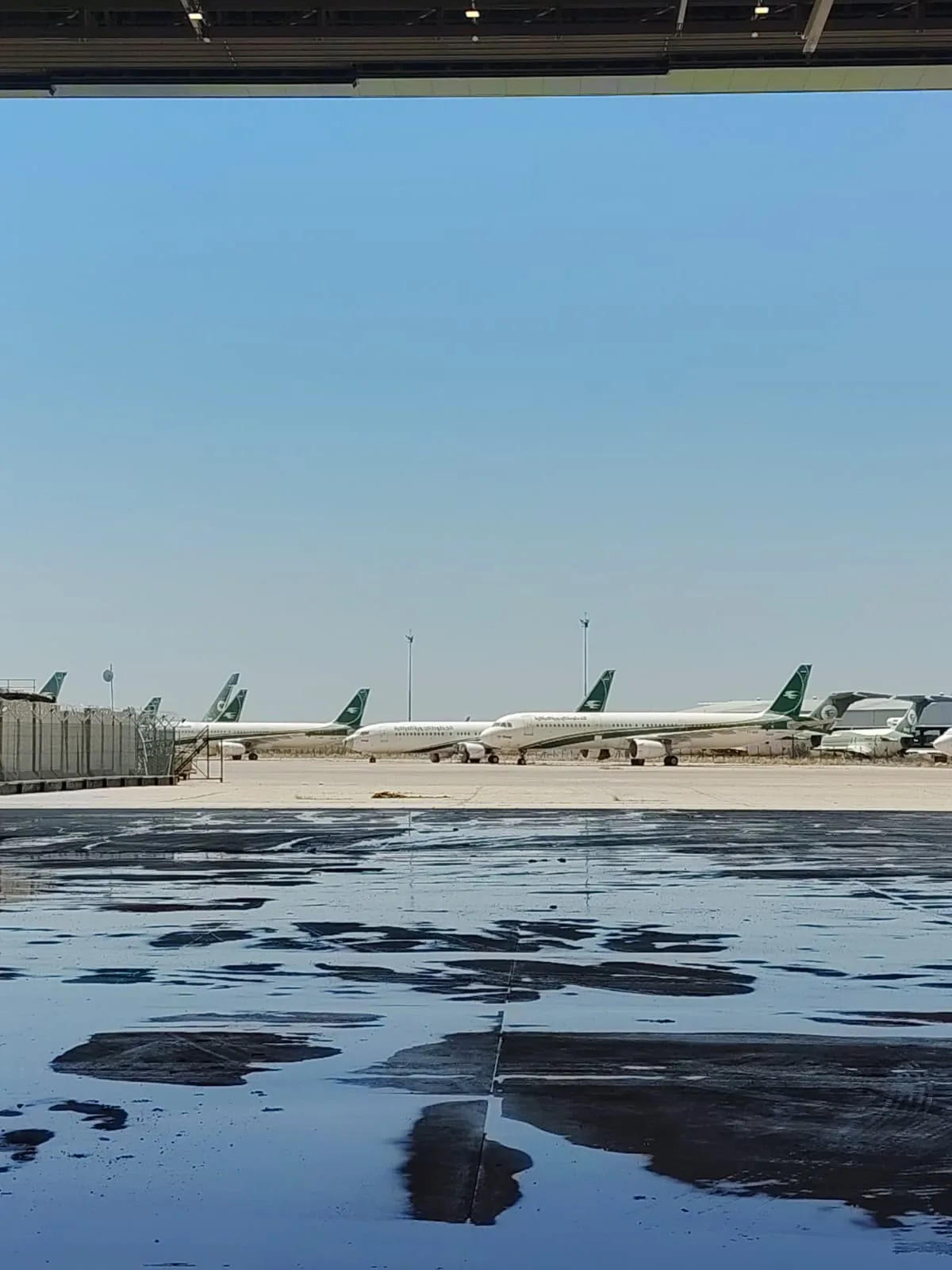 مطار بغداد: الحريق المتداول بعيد عن المنشآت التشغيلية وتمت السيطرة عليه فوراً