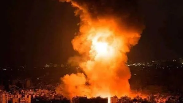 غارات وانفجارات متفرقة في جنوب إيران