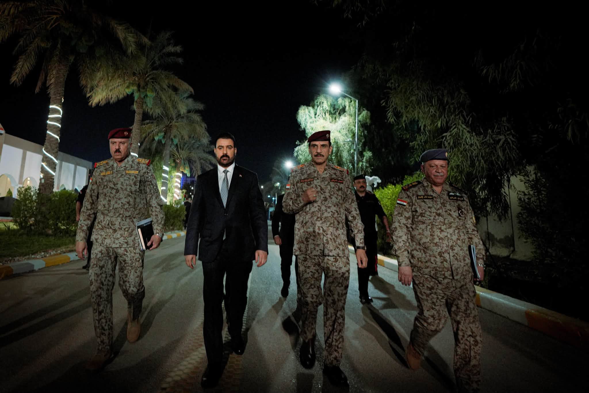 الزيدي يوجه بتعزيز قدرات الدفاع الجوي ويؤكد حماية أجواء العراق وسيادته